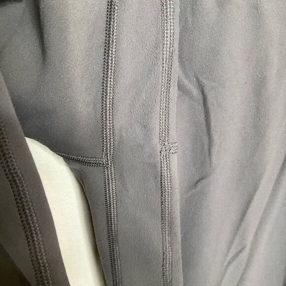 Lululemon Align High Rise Leggings 23” - Picture 7 of 7